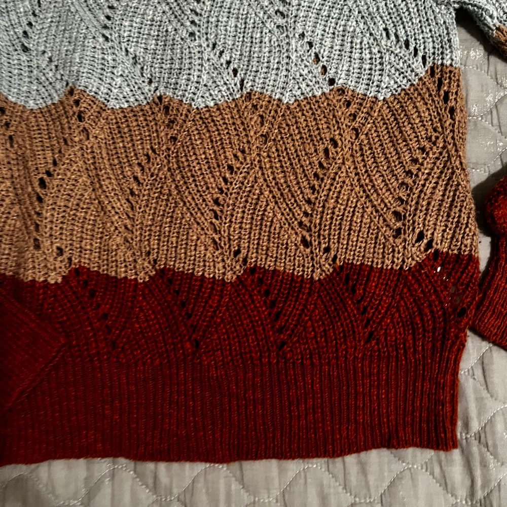 ALMOST FAMOUS~ LAYERING MULTI SWEATER~L - Picture 6 of 8